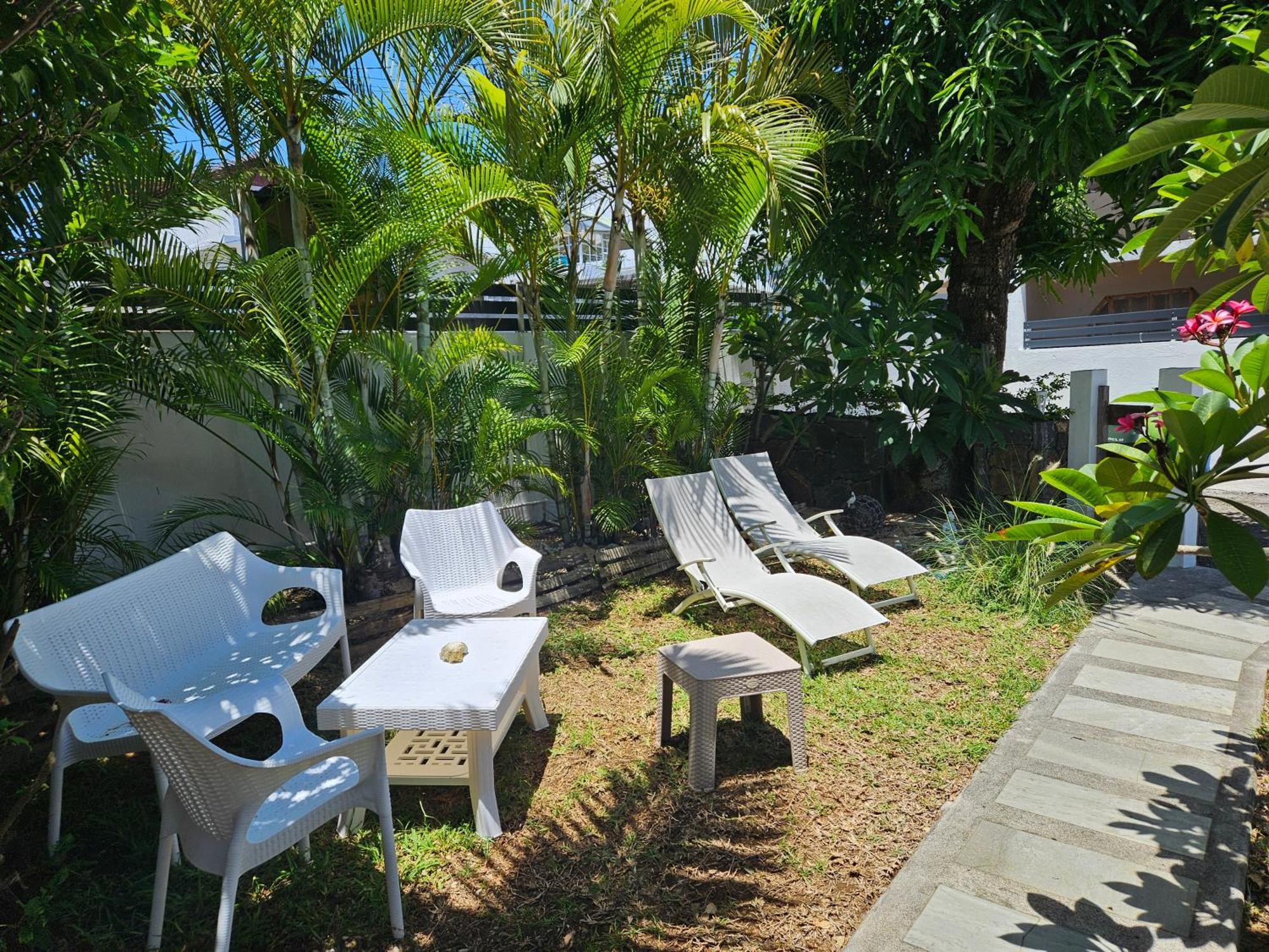 Casa Frangipani Mauritius Apartment Trou d'Eau Douce Luaran gambar